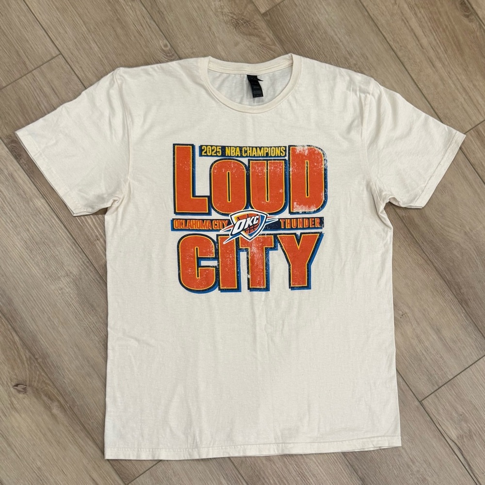 OKC Thunder 2025 NBA Champions LOUD CITY Gildan Softstyle T-Shirt Size Large